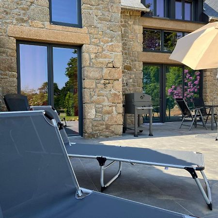 Maison D'Hote Avec Sauna Et Jacuzzi A La Campagne Les Portes du Coglais Exterior foto