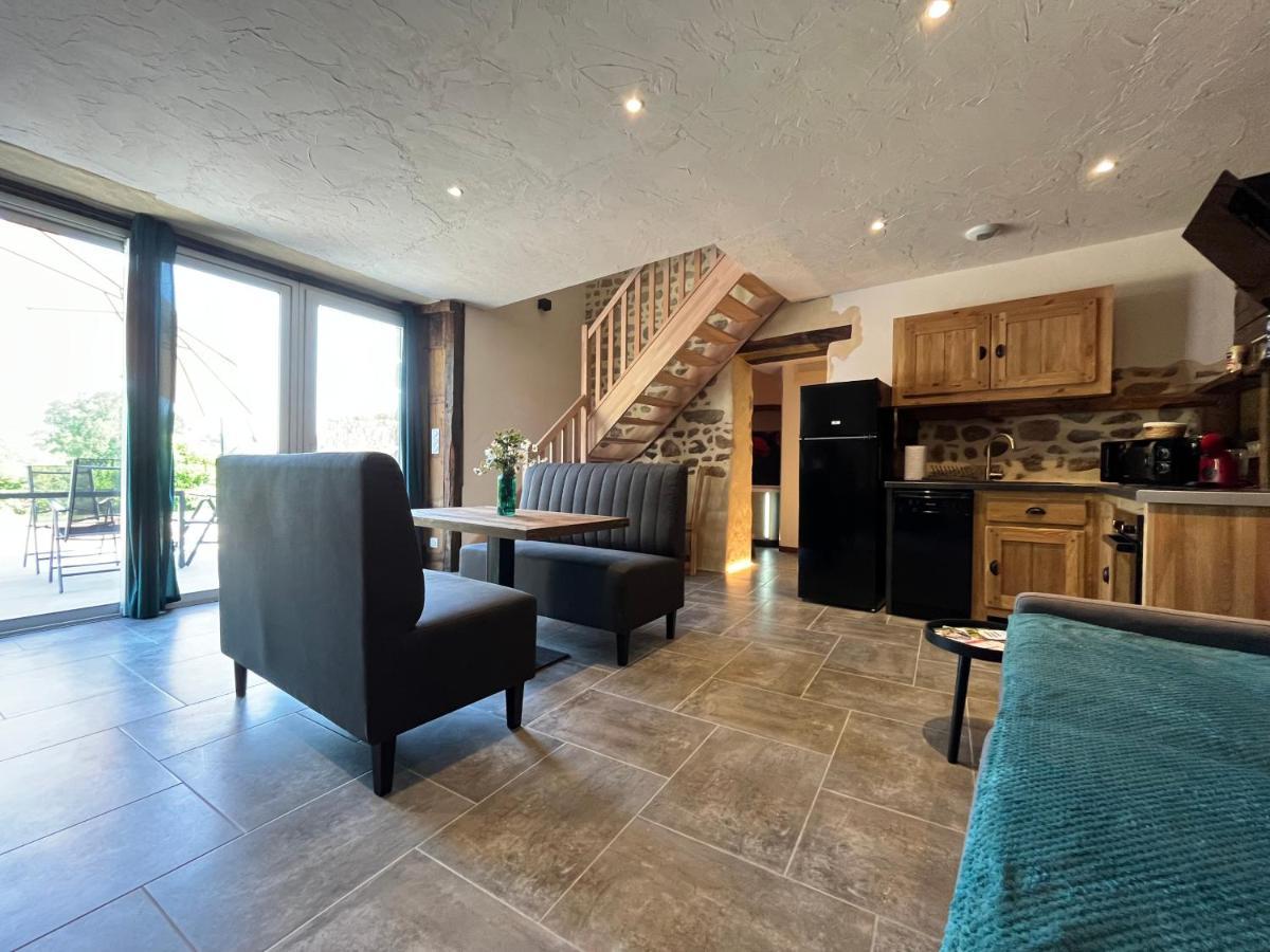 Maison D'Hote Avec Sauna Et Jacuzzi A La Campagne Les Portes du Coglais Exterior foto